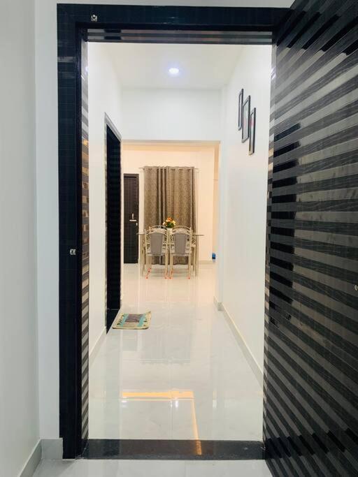 White Orchid, Unique & Stylish, Executive 2Bhk. Daire Guwahati Dış mekan fotoğraf