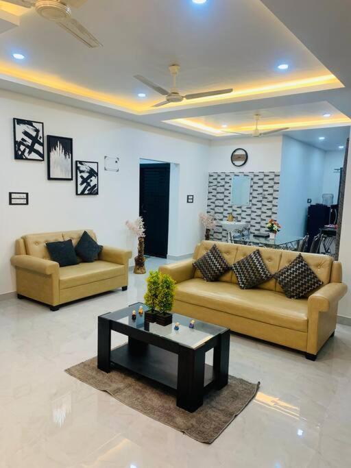 White Orchid, Unique & Stylish, Executive 2Bhk. Daire Guwahati Dış mekan fotoğraf