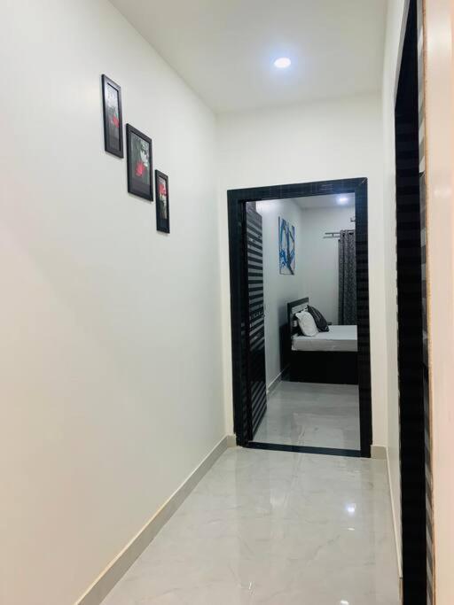 White Orchid, Unique & Stylish, Executive 2Bhk. Daire Guwahati Dış mekan fotoğraf
